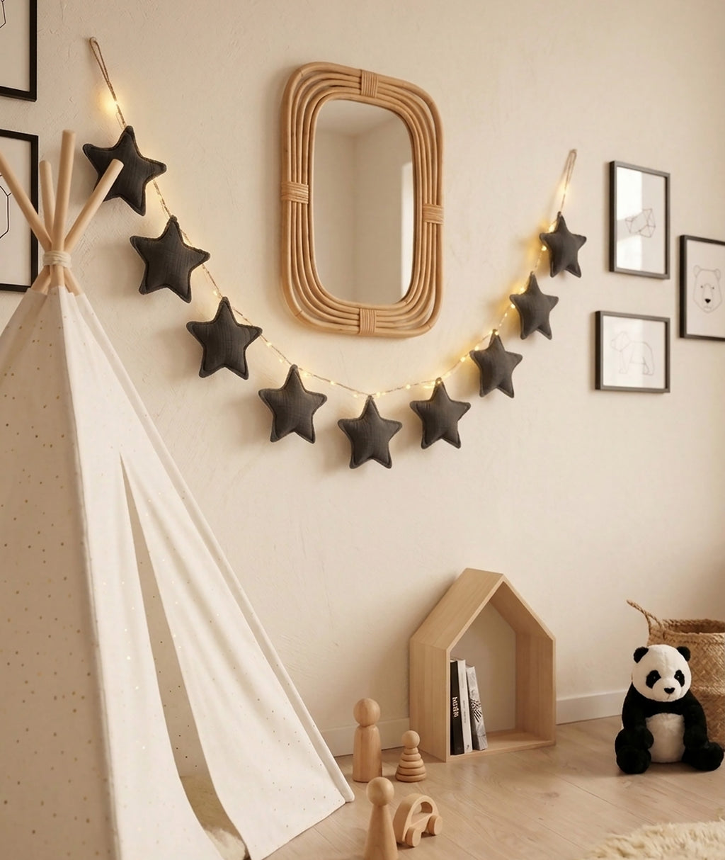 Black star garland