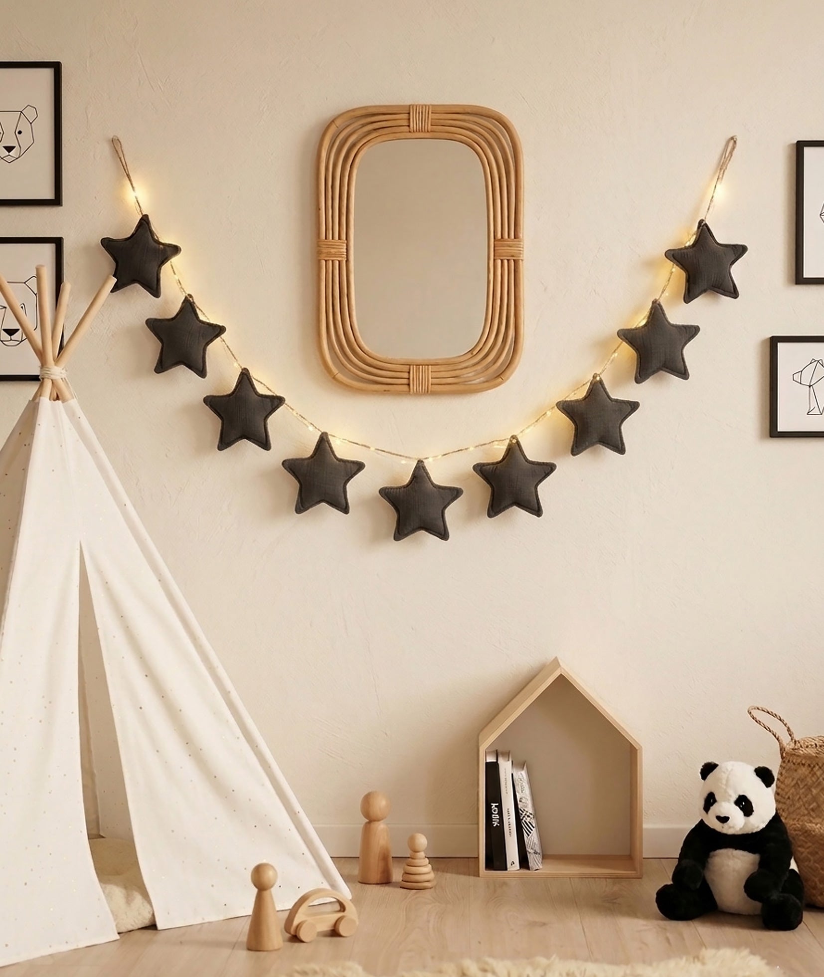 Black star garland